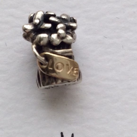 Pandora tow tone flower bouquet charm - Picture 3 of 4